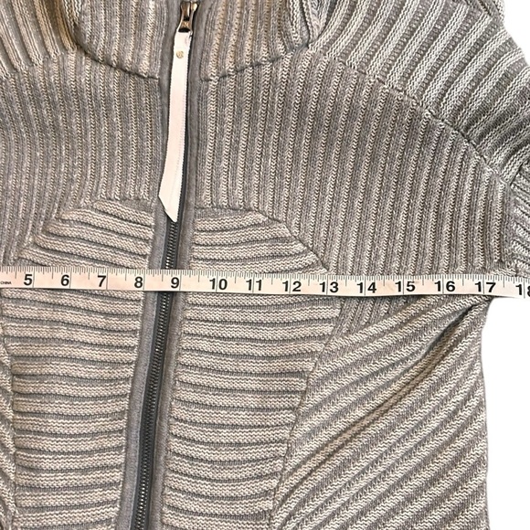 Lululemon Embrace Hoodie- Knit Hooded Zip Up Sweater- Size Medium - Picture 14 of 15